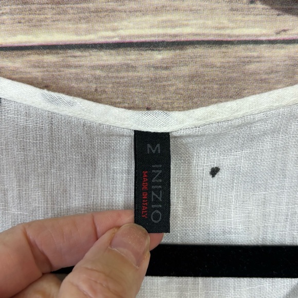 Inizio Linen Tank Top Blouse Asymmetrical white Black Print Size Medium - Picture 2 of 5